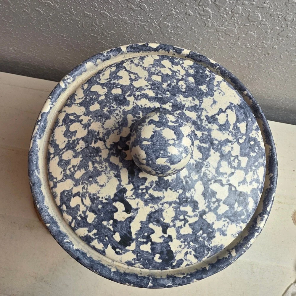 Vintage Blue Spongeware Heart Stoneware Cookie Jar Lid Canister Crock 9.75x7.5‎
